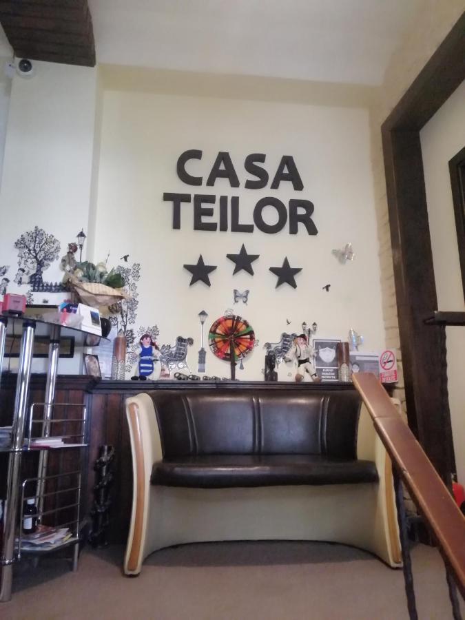 Casa Teilor Hotel Piteşti Exterior foto